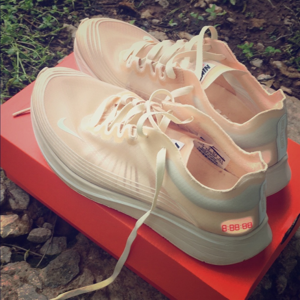 NIKE ZOOM FLY SP